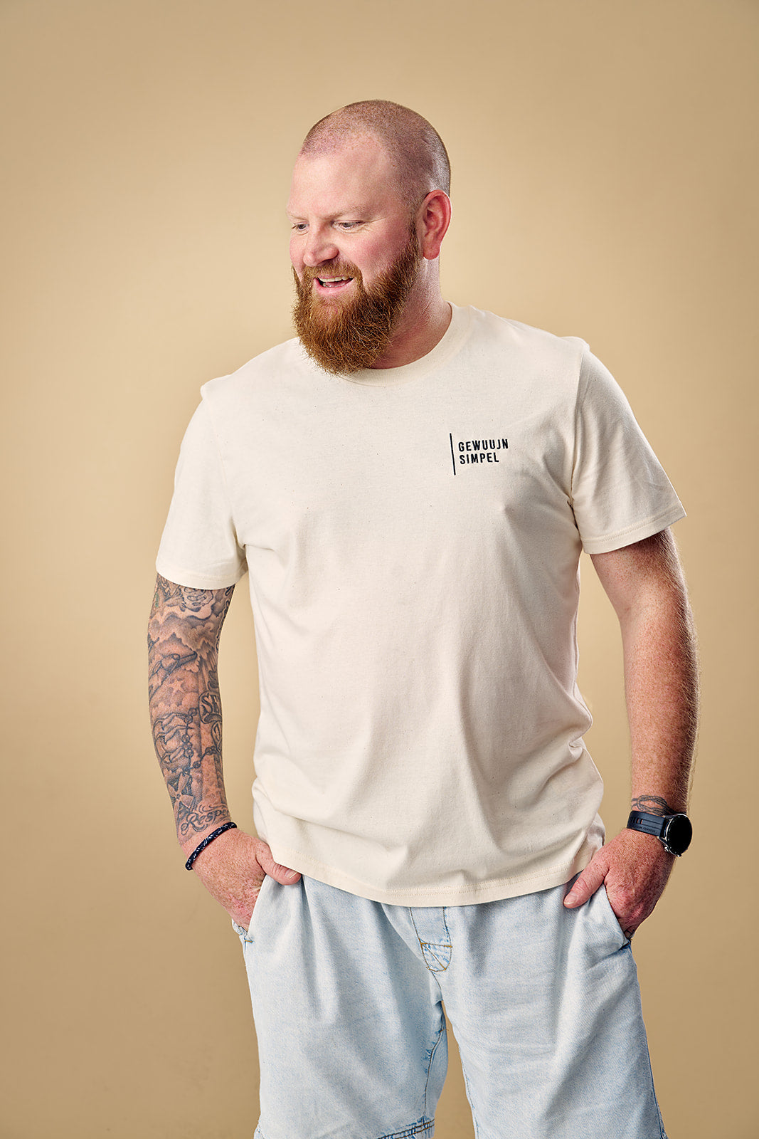 ECRU T-SHIRT GEWUUJN SIMPEL (PRE-ORDER)