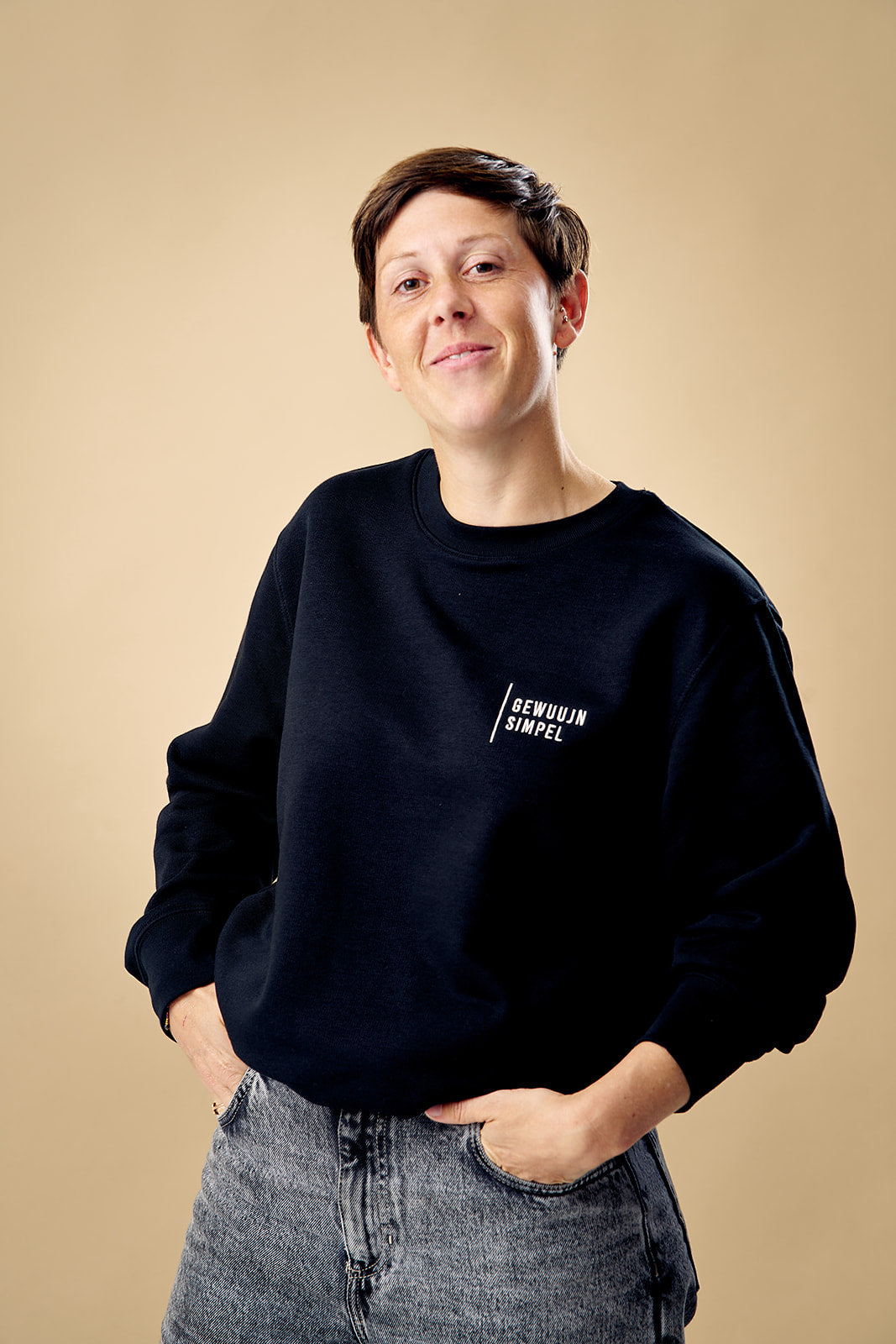 ZWARTE SWEATER GEWUUJN SIMPEL (PRE-ORDER)