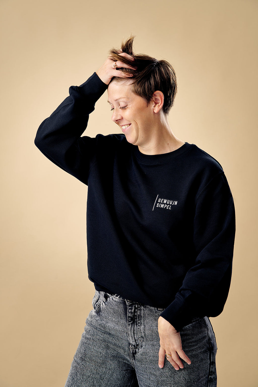 ZWARTE SWEATER GEWUUJN SIMPEL (PRE-ORDER)