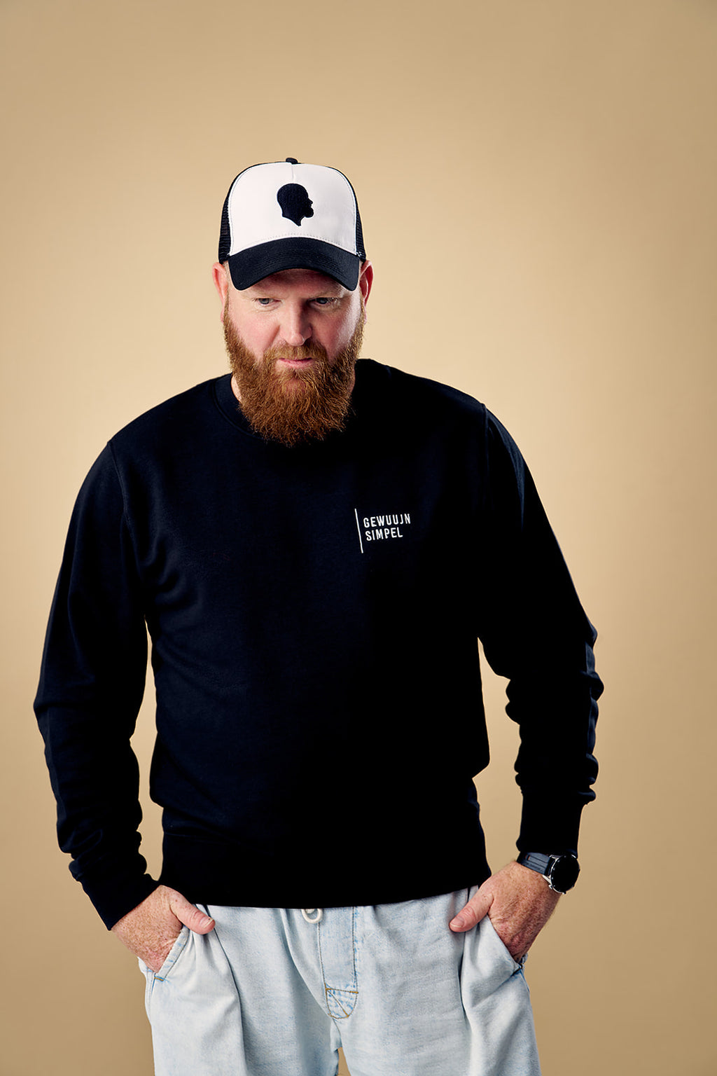 ZWARTE SWEATER GEWUUJN SIMPEL (PRE-ORDER)