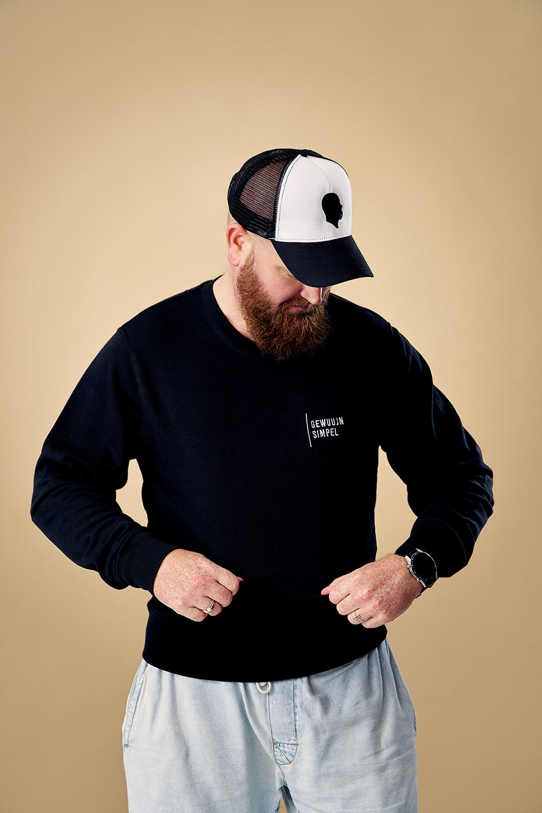 ZWARTE SWEATER GEWUUJN SIMPEL (PRE-ORDER)