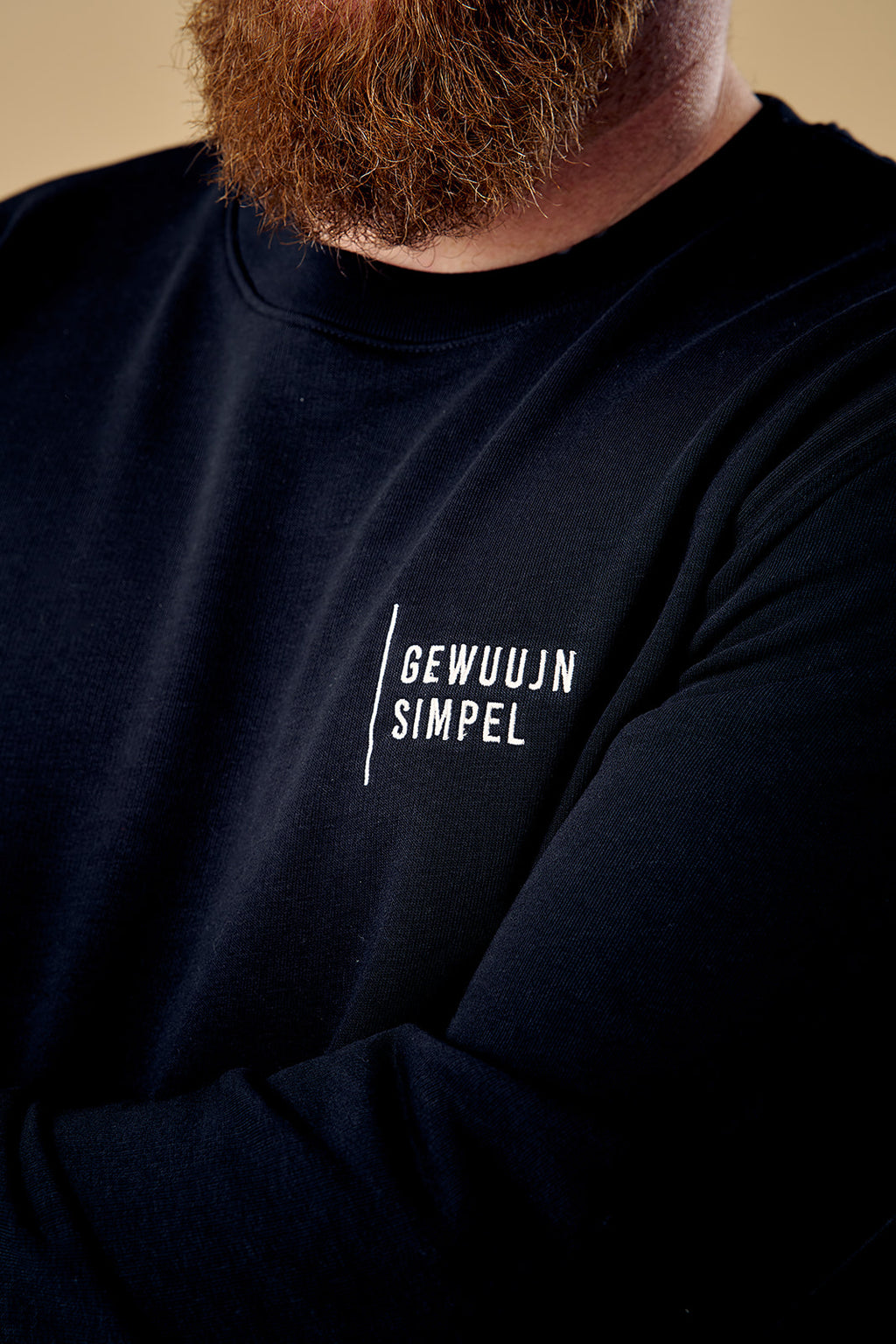 ZWARTE SWEATER GEWUUJN SIMPEL (PRE-ORDER)