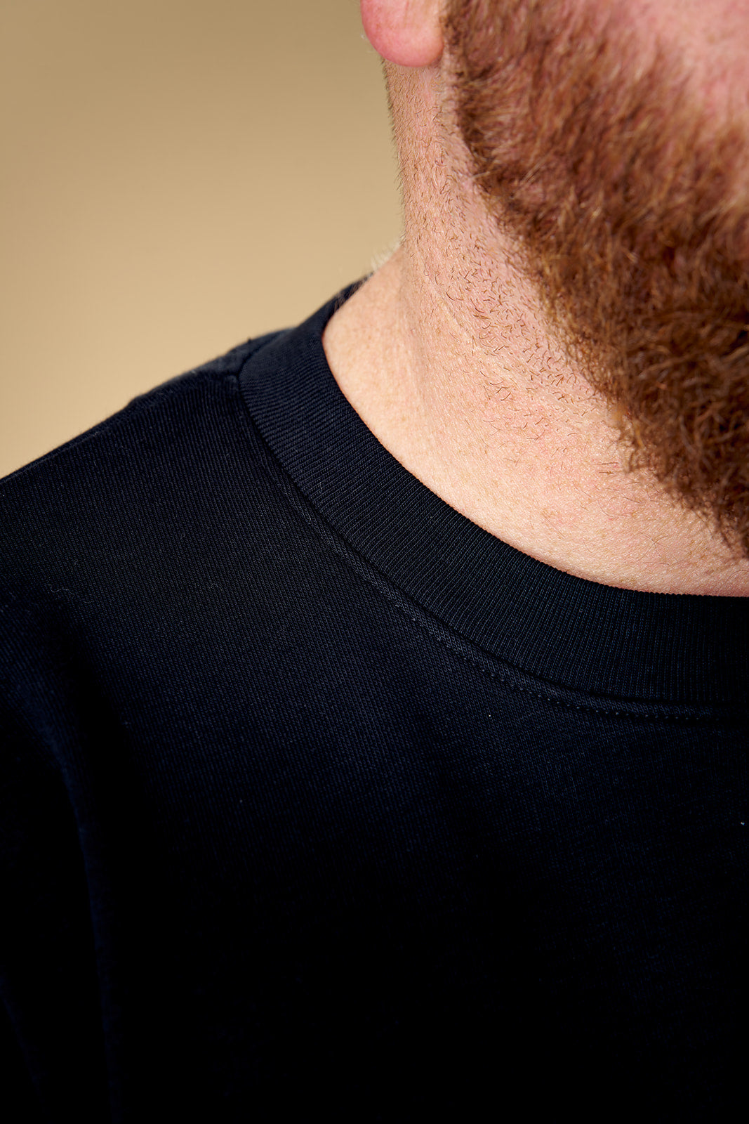 ZWARTE SWEATER GEWUUJN SIMPEL (PRE-ORDER)