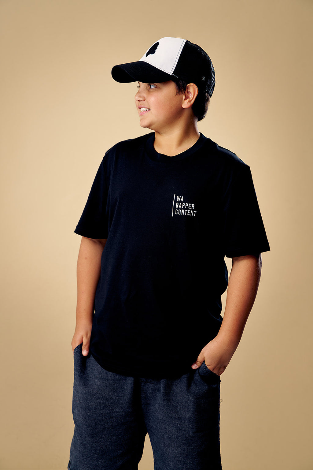 ZWARTE T-SHIRT WA RAPPER CONTENT (PRE-ORDER)