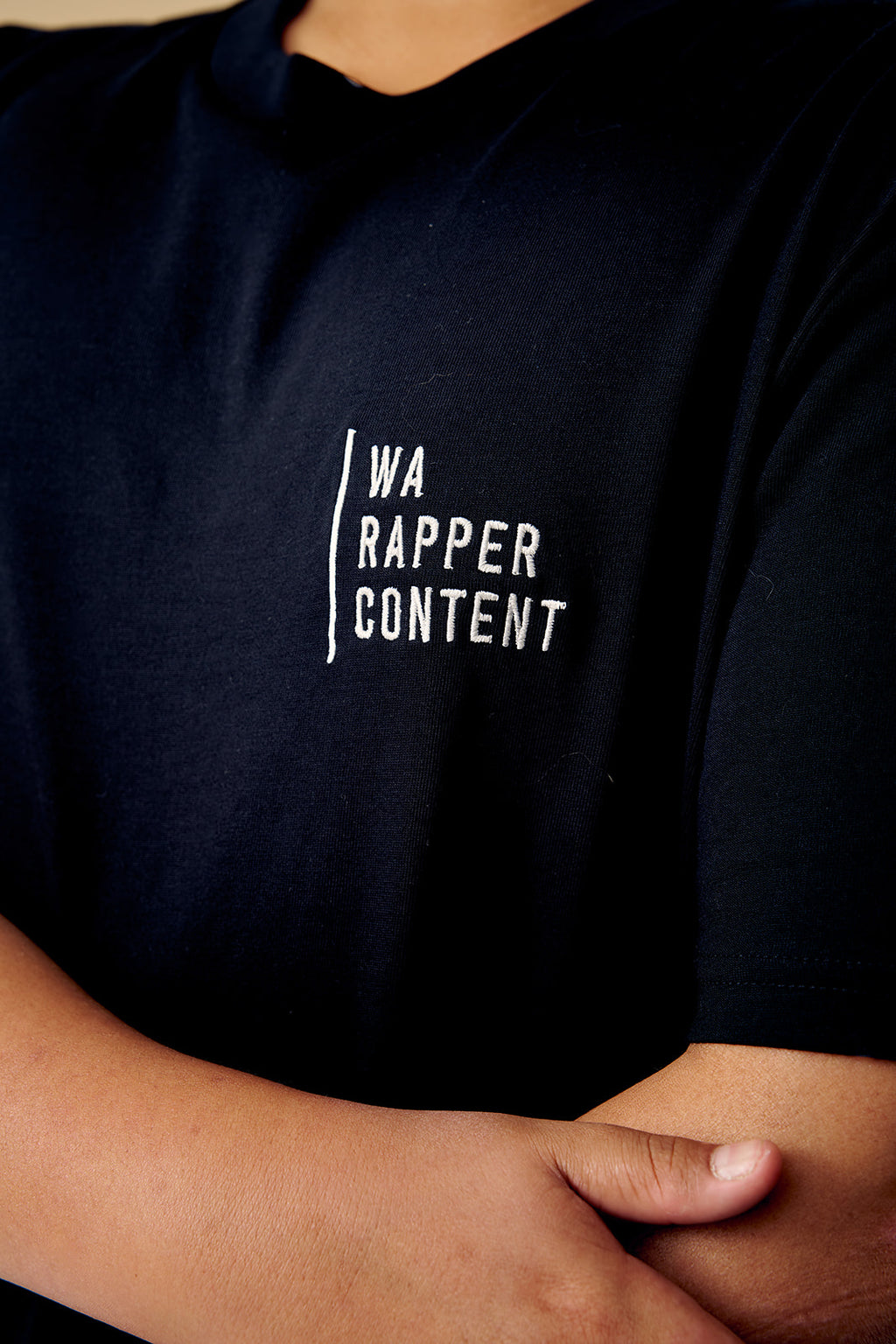 ZWARTE T-SHIRT WA RAPPER CONTENT (PRE-ORDER)