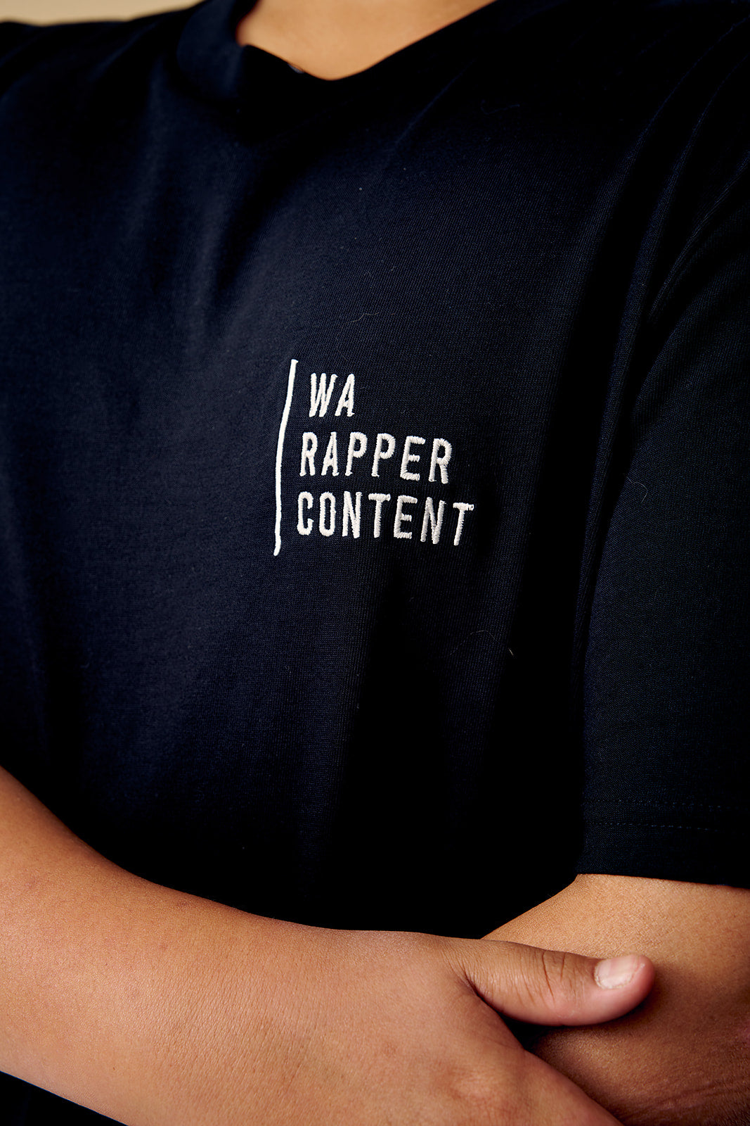 ZWARTE T-SHIRT WA RAPPER CONTENT (PRE-ORDER)