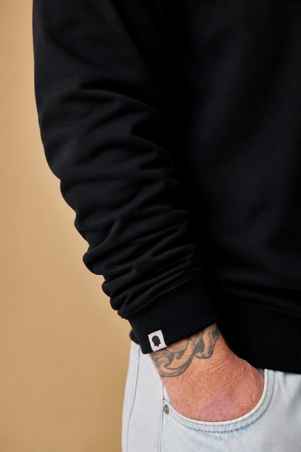 ZWARTE SWEATER GEWUUJN SIMPEL (PRE-ORDER)